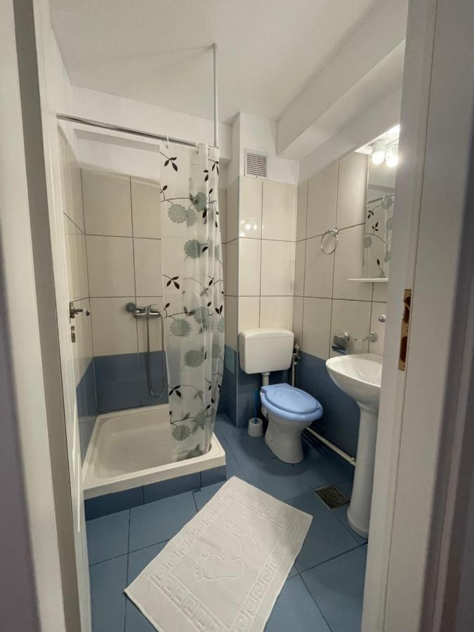 Dekor Hotel Костинещи Екстериор снимка